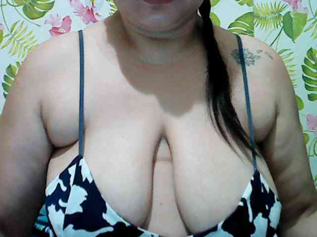 jackielyn24 webcam