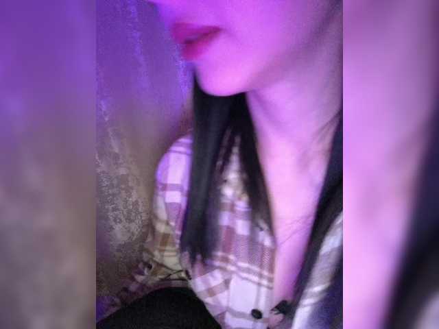 WeQueen-'s BongaCams show and profile