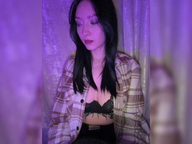 WeQueen-'s BongaCams show and profile