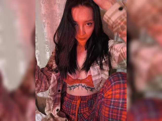 WeQueen-'s BongaCams show and profile