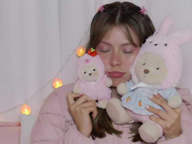 ronnielotch webcam bongacams model stream image