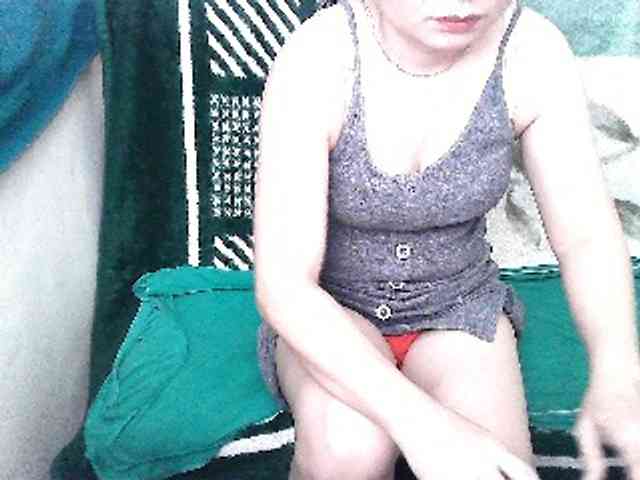 GrrrHottt18 webcam