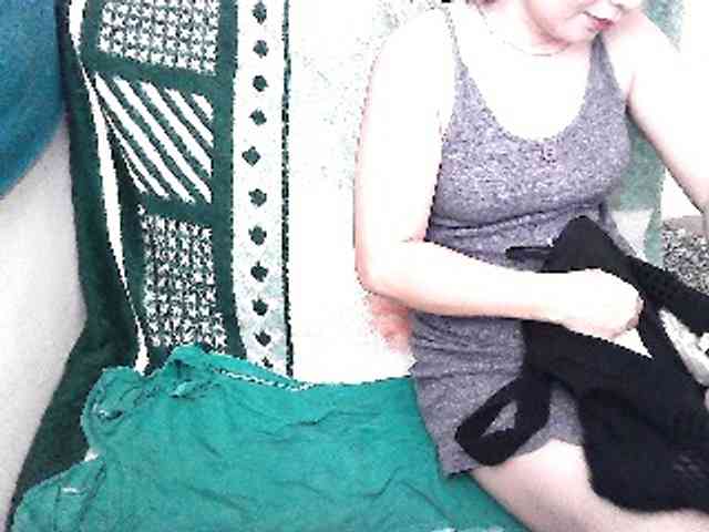 GrrrHottt18 webcam