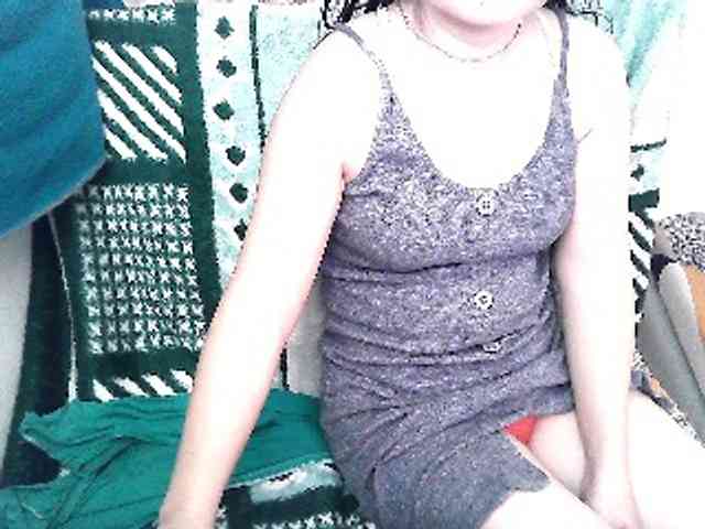 GrrrHottt18 webcam