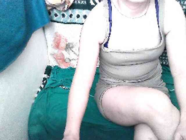 GrrrHottt18 webcam