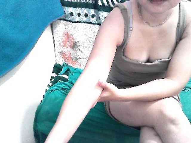 GrrrHottt18 webcam