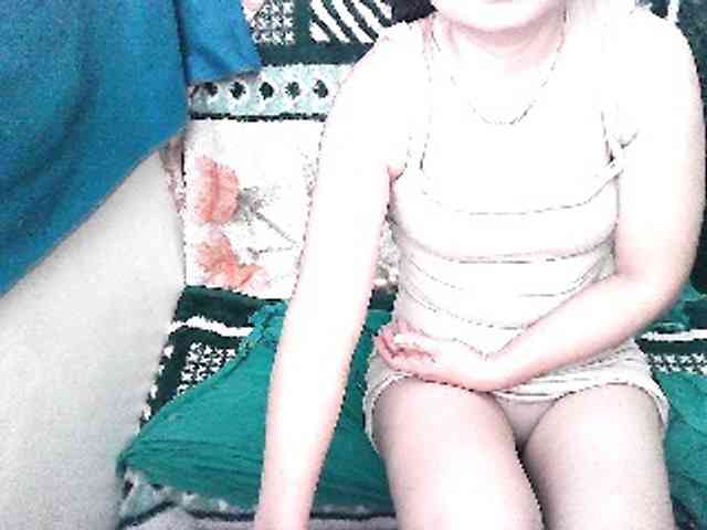 GrrrHottt18 webcam