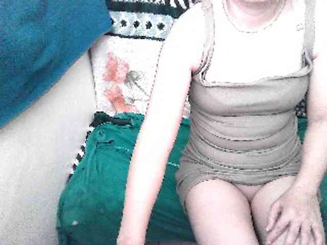 GrrrHottt18 webcam