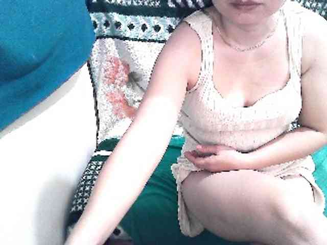 GrrrHottt18 webcam