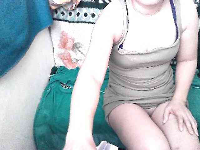 GrrrHottt18 webcam
