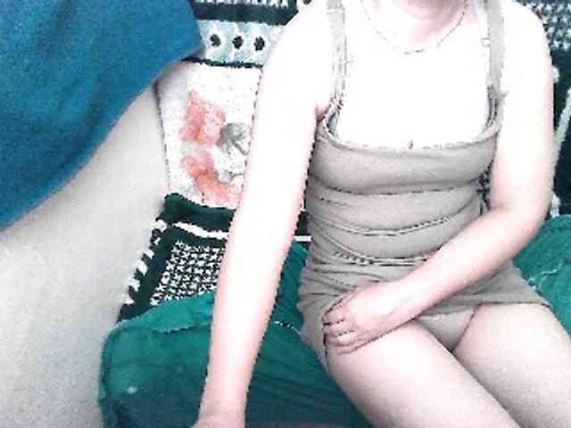 GrrrHottt18 webcam