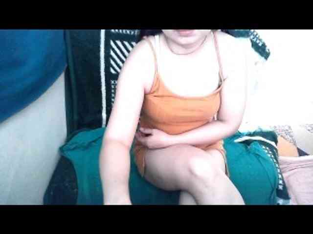 GrrrHottt18 webcam