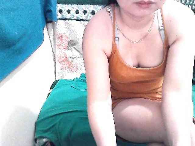GrrrHottt18 webcam