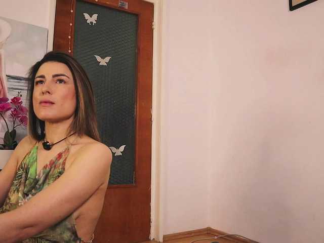 MissLullu's BongaCams show and profile