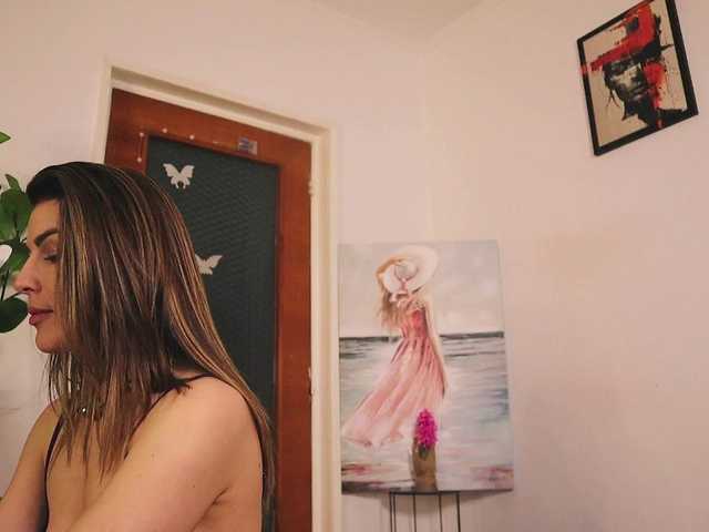 MissLullu's BongaCams show and profile