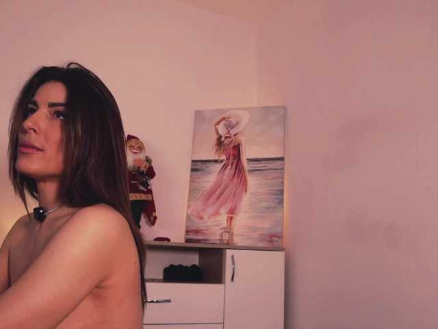 MissLullu's BongaCams show and profile