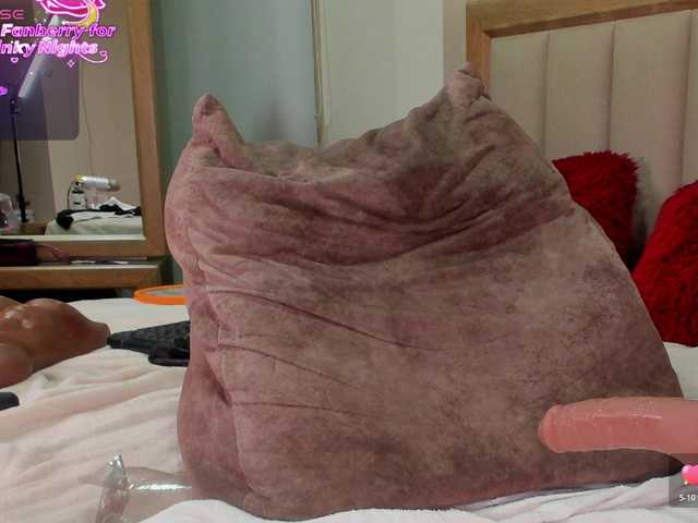 CaitlynLian's BongaCams show and profile