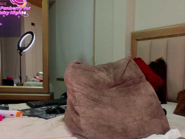 CaitlynLian's BongaCams show and profile