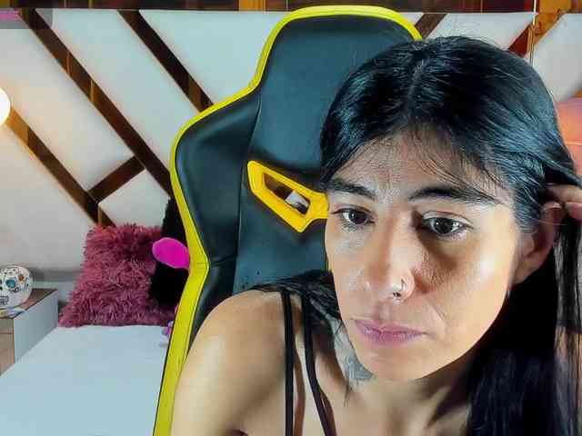 lady-ary webcam