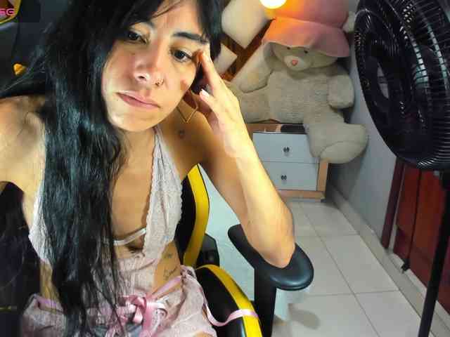 lady-ary webcam