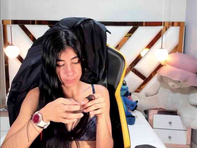 lady-ary webcam