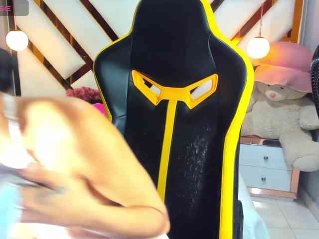 lady-ary webcam