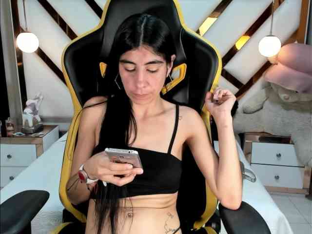 lady-ary webcam