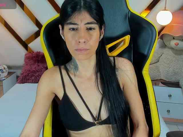 lady-ary webcam