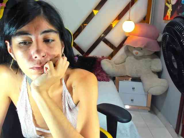 lady-ary webcam