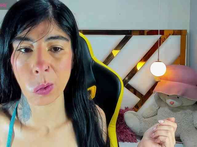 lady-ary webcam
