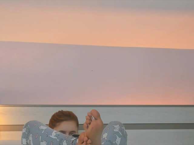 MissRedFox's BongaCams show and profile