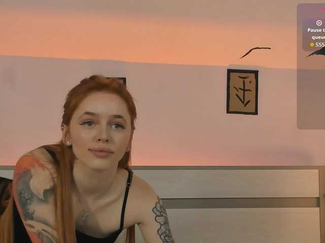  MissRedFox chat room