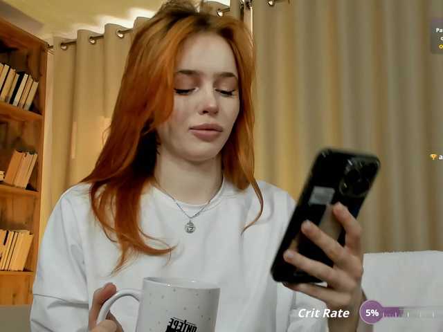 MissRedFox's BongaCams show and profile