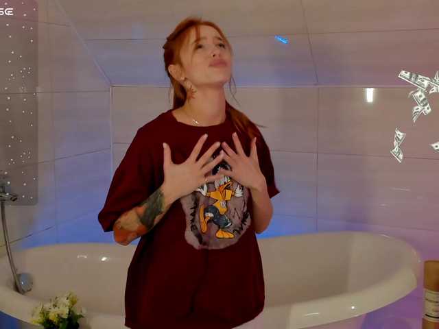 MissRedFox on BongaCams 