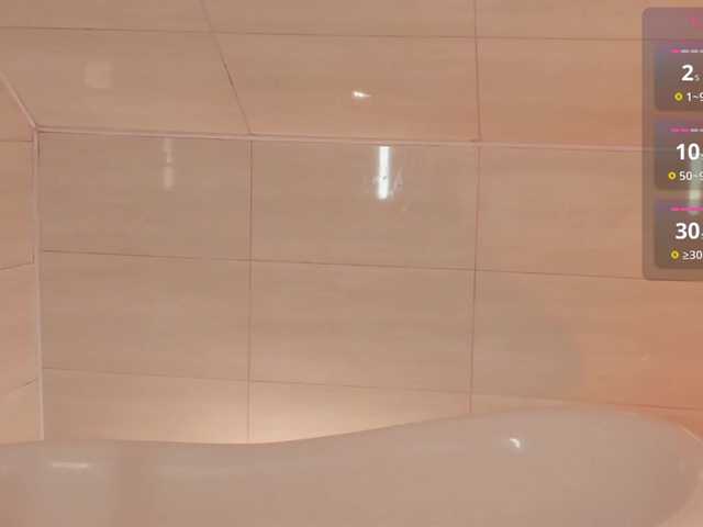 MissRedFox from BongaCams