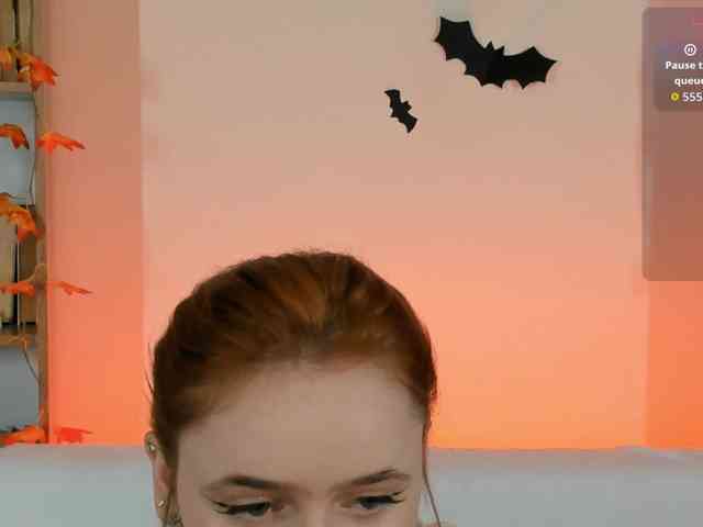 MissRedFox bongacams