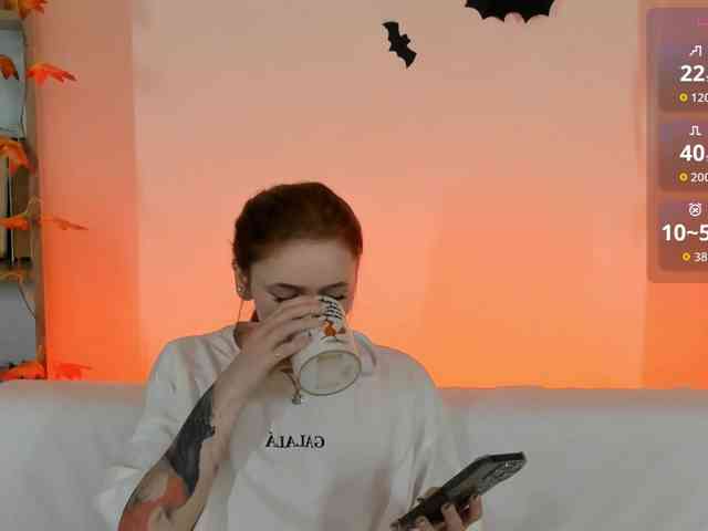 MissRedFox bongacams