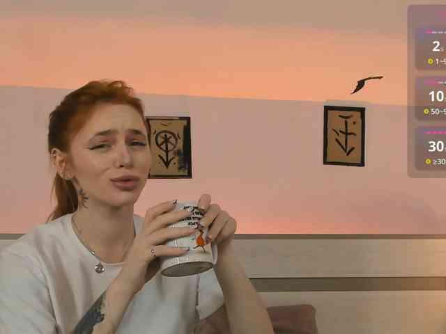 MissRedFox bongacams