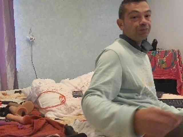 aliceanddave1 webcam