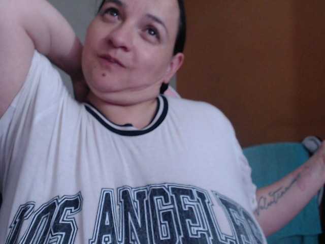 miaabrownn2's BongaCams show and profile