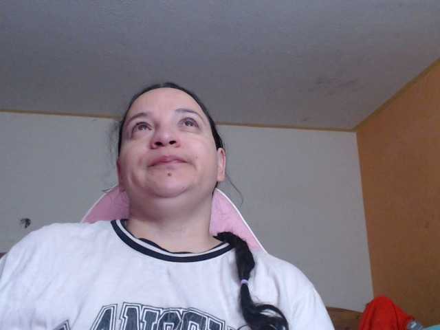 miaabrownn2's BongaCams show and profile