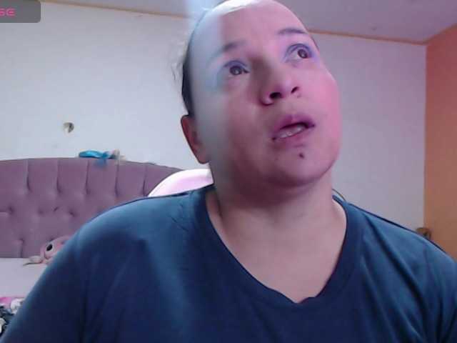 miaabrownn2's BongaCams show and profile