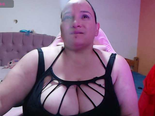 miaabrownn2's BongaCams show and profile