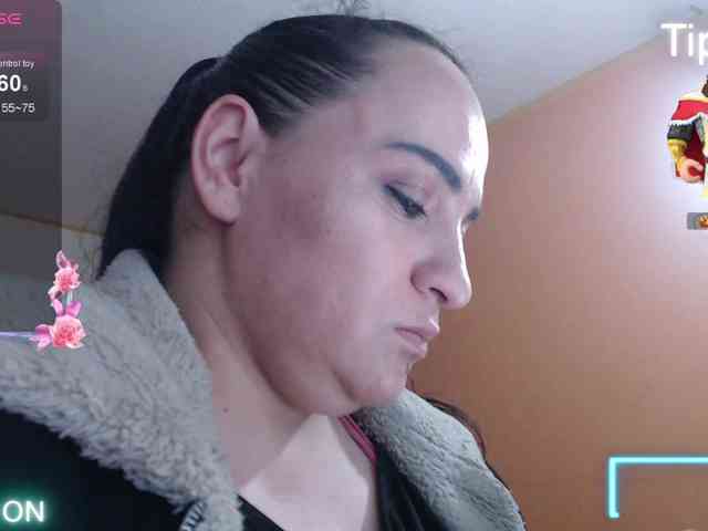 miaabrownn2 webcam