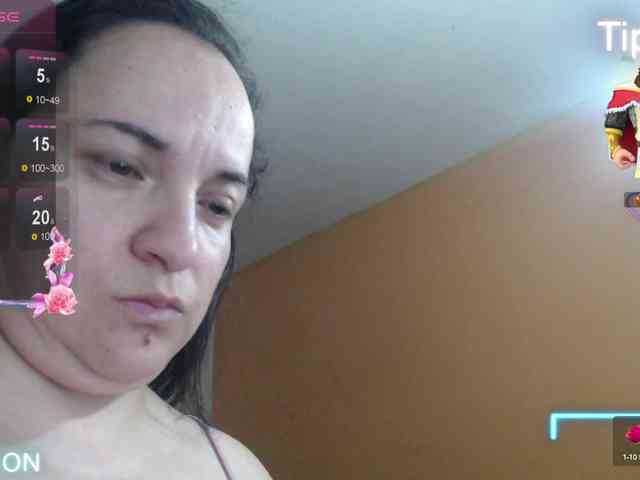 miaabrownn2 webcam