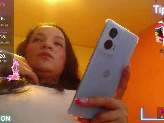 miaabrownn2 webcam
