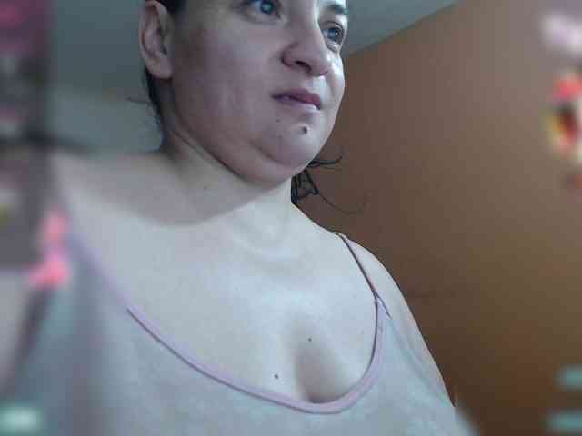 miaabrownn2 webcam