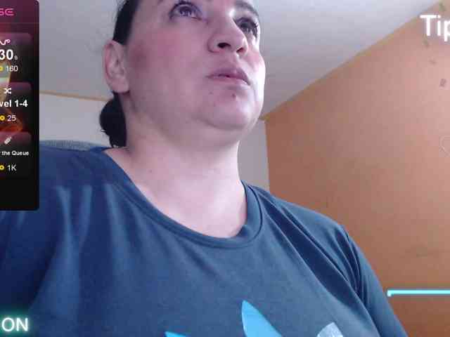 miaabrownn2 webcam
