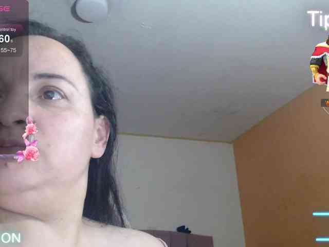 miaabrownn2 webcam