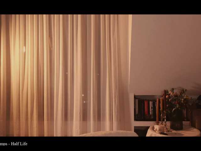 WebCora's BongaCams show and profile